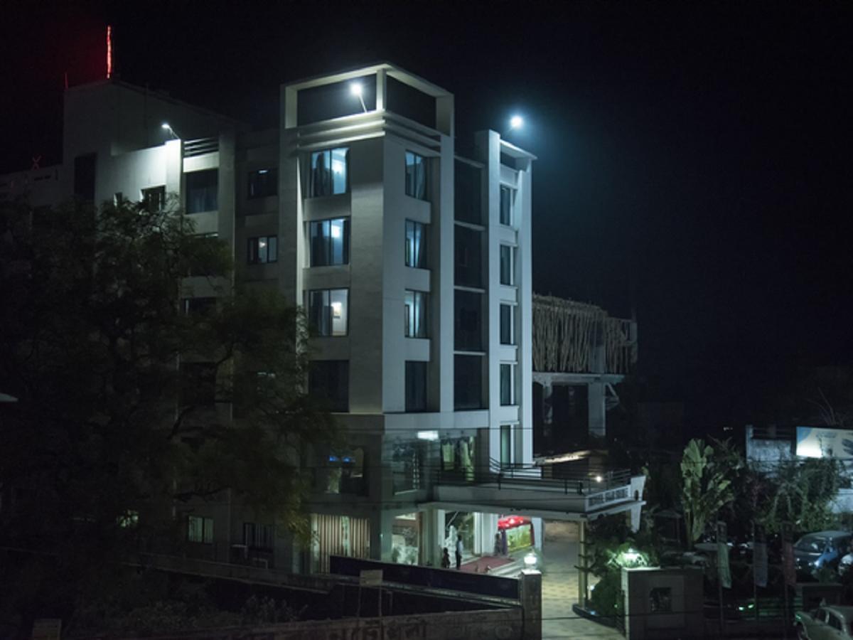 Hotel Sunshine Baharampur Екстер'єр фото